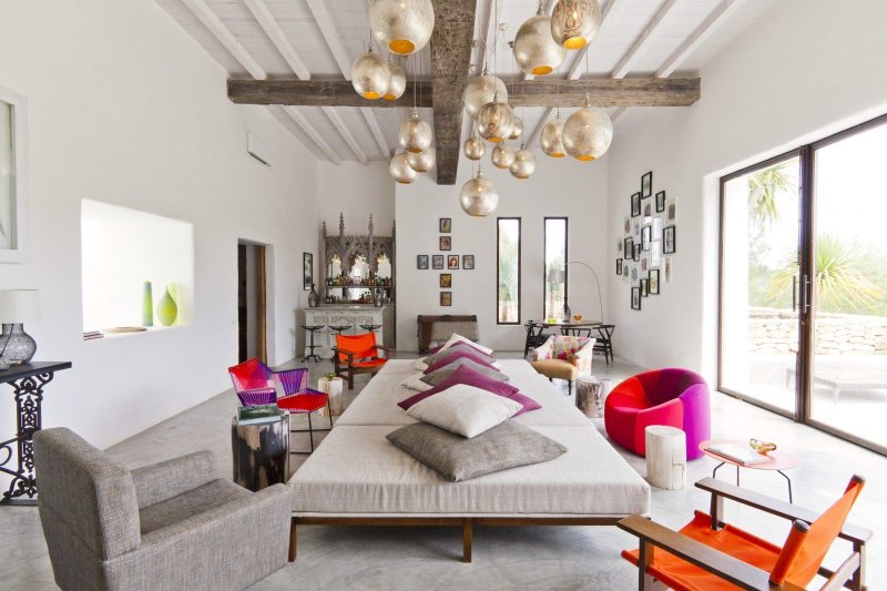 Eclectic interior style