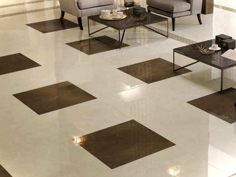 Porcelain tile to the floor