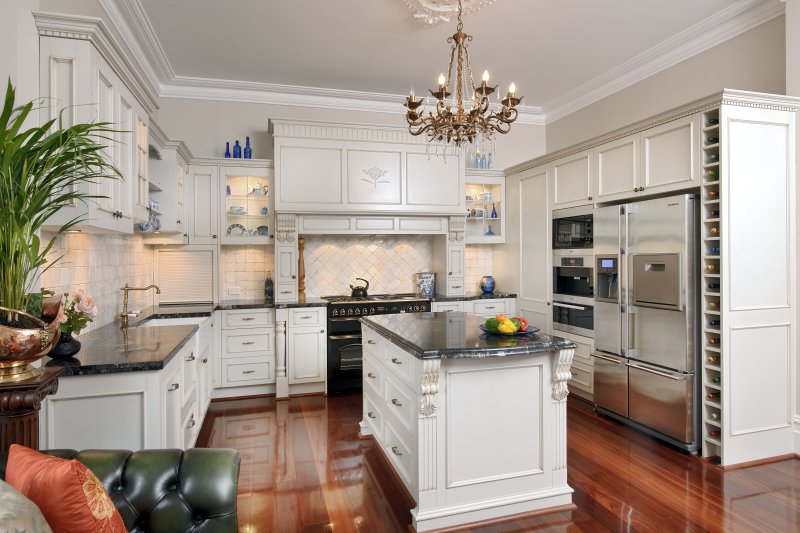 American -style kitchen with a large refrigerator