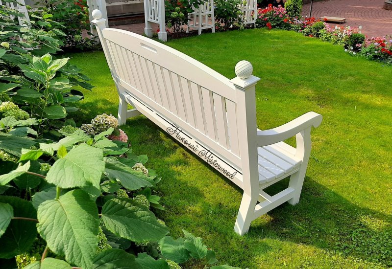 Barry Edwin Lachacens Classic English bench