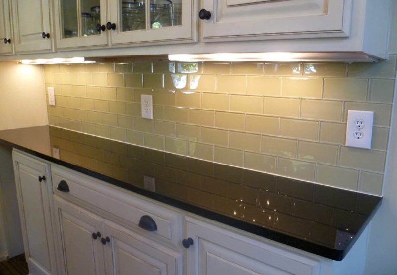 Kitchen tiles per apron