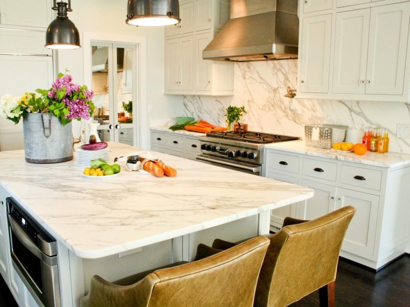 Marble in the interior of the kitchen