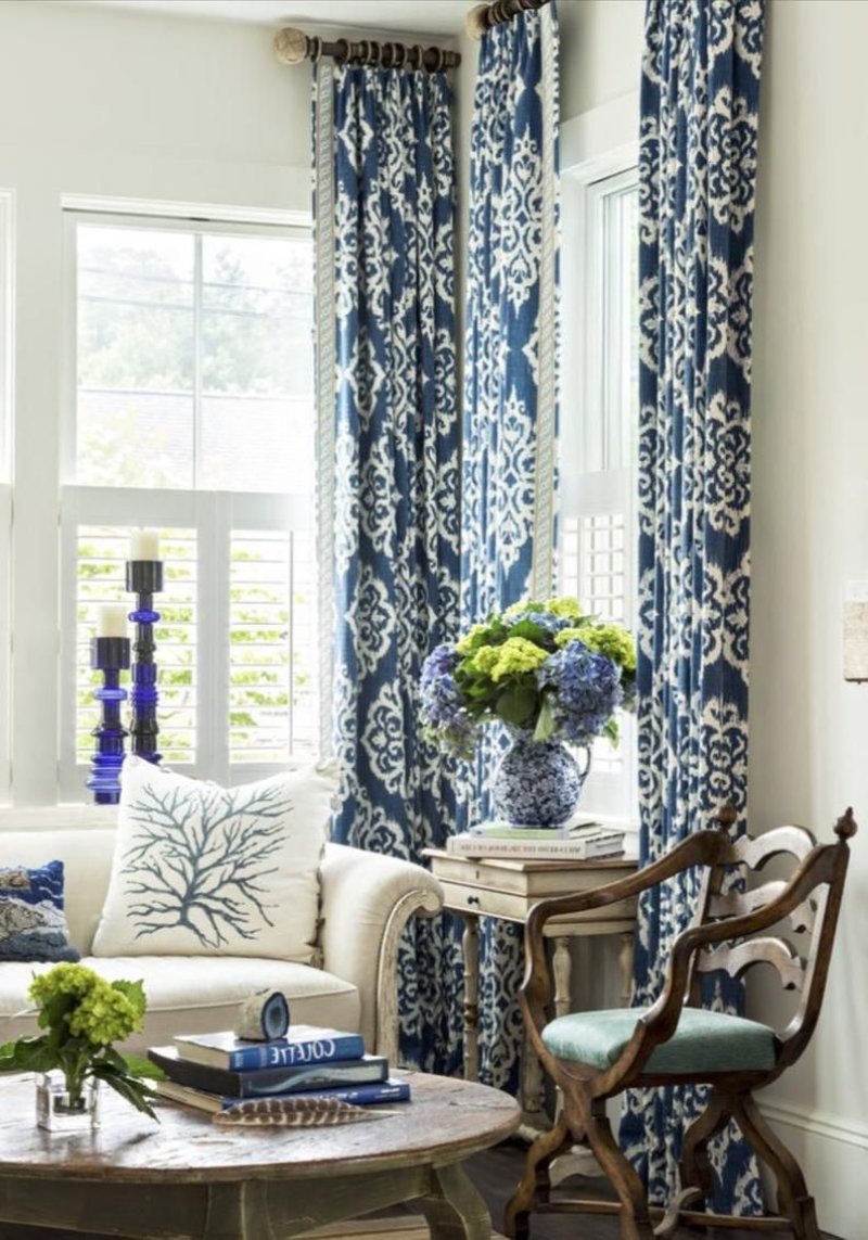 Blue curtains in the interior