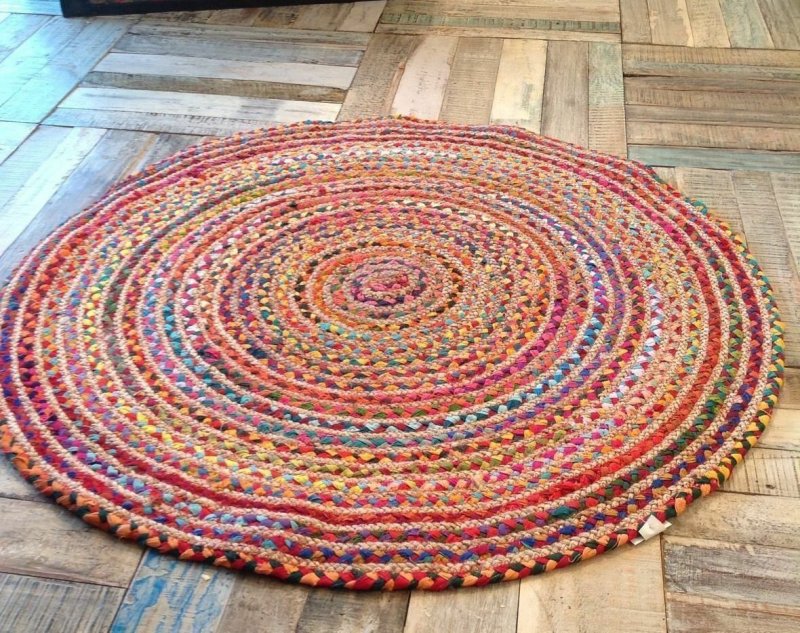 Round rug