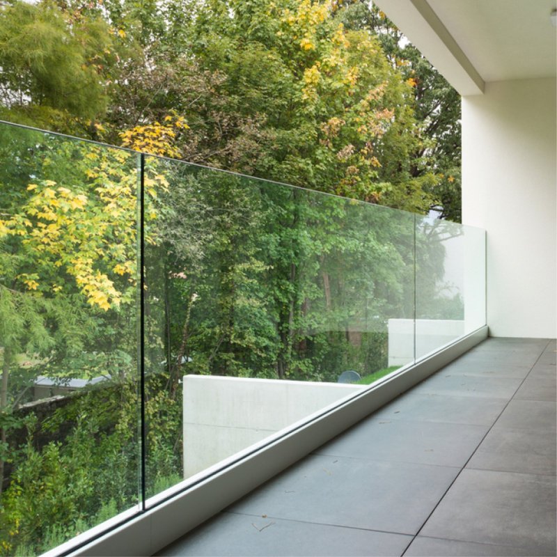 Glass fences for terrace