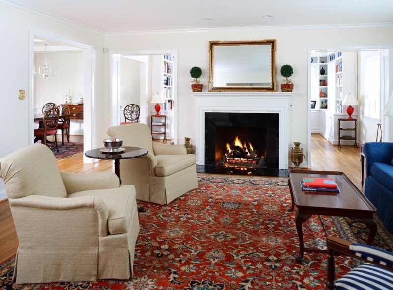 Red carpet in the interior of the living room