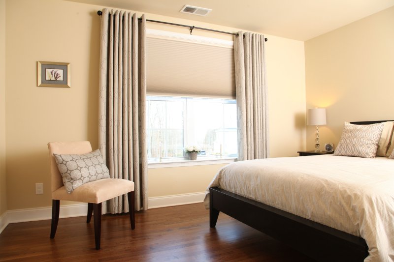 Curtains in the bedroom in modern