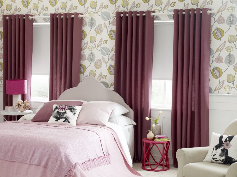 Curtains in the bedroom in modern