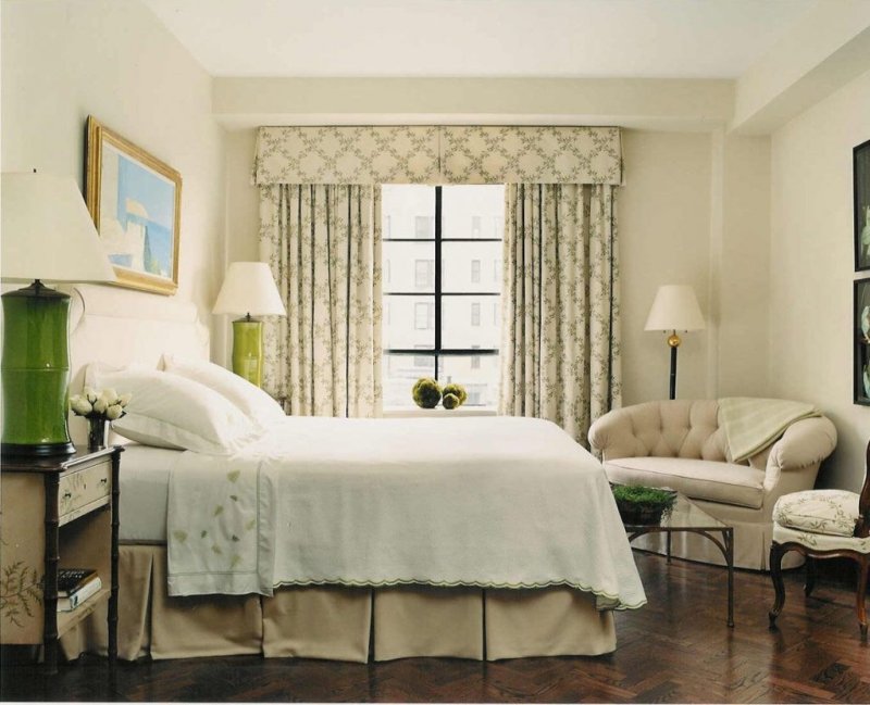 Curtains in the interior of the bedroom