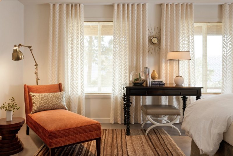 Curtains in a modern interior