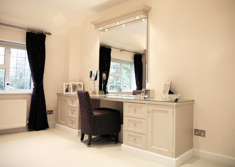 Toilet table in the bedroom