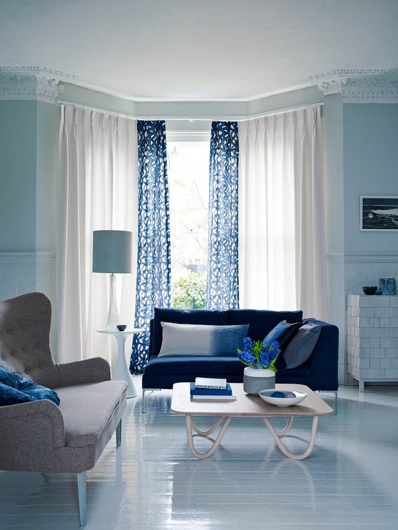 Blue curtains in the interior