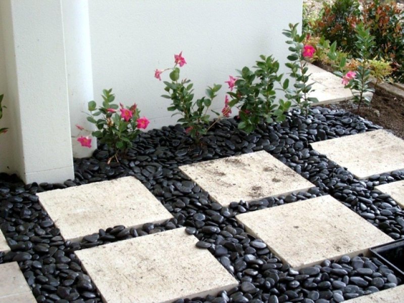 Decorative pebbles for the garden