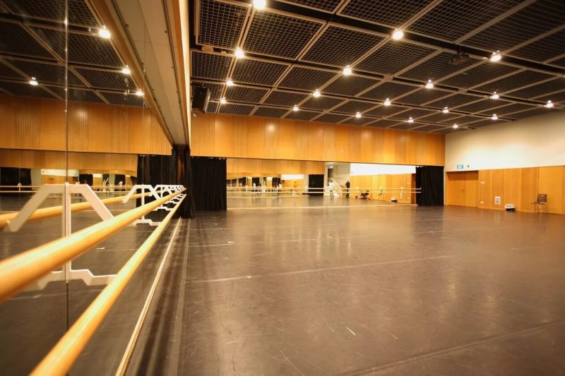 Choreographic hall