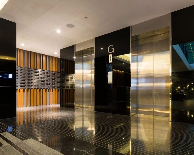 Elevator hall