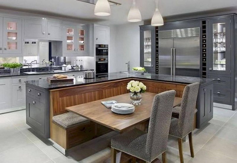 Corner kitchen with a island in a modern style