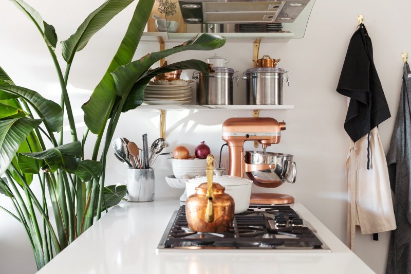 Copper dishes in the interior