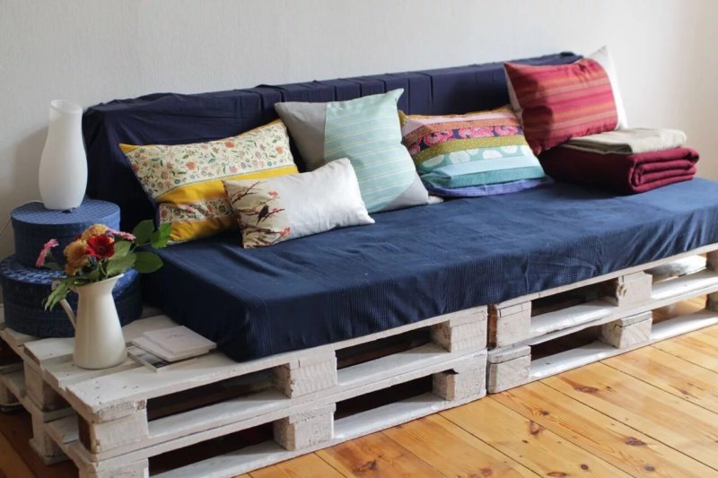 Sofa from the pallet