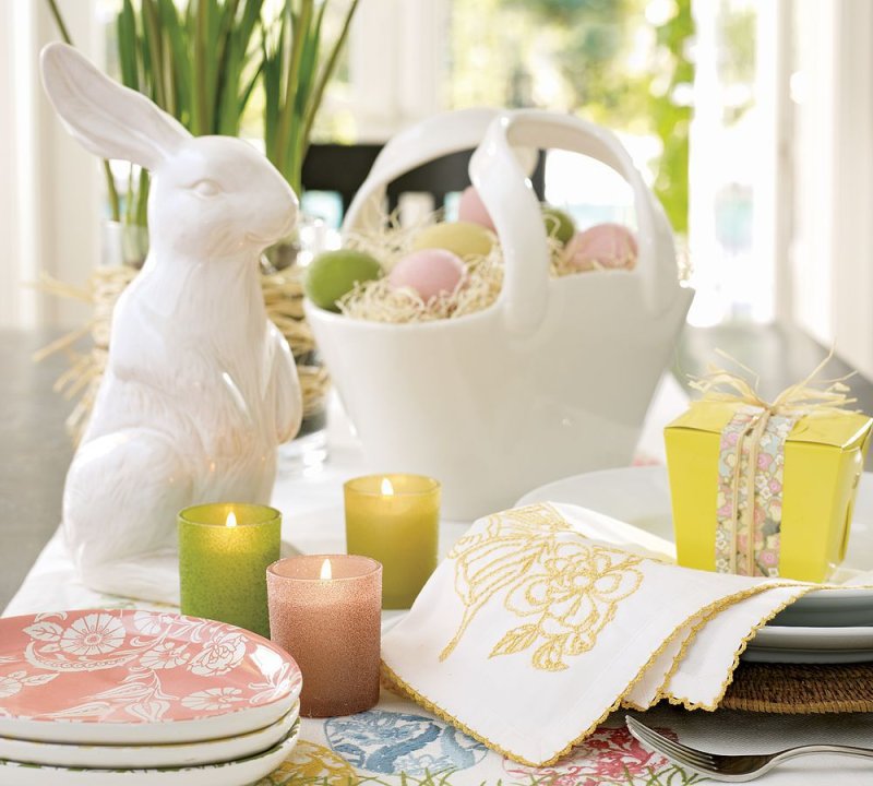 Easter table decoration