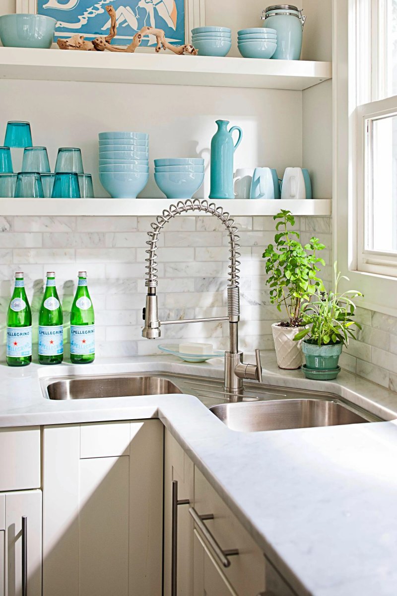 Tiffany mint -tones kitchen