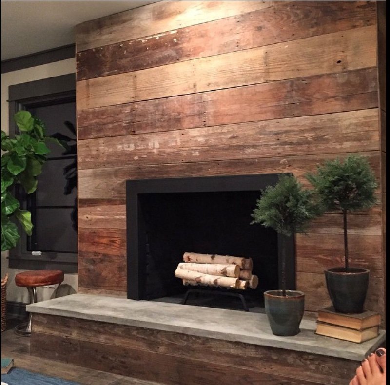 Fireplace decoration with wood