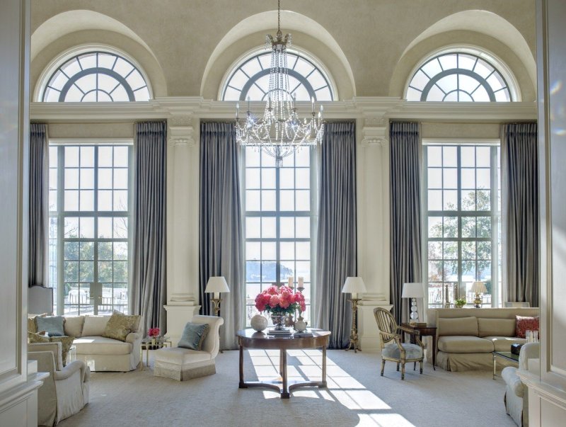 Living room with arched windows