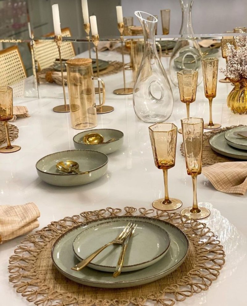 Stylish table setting