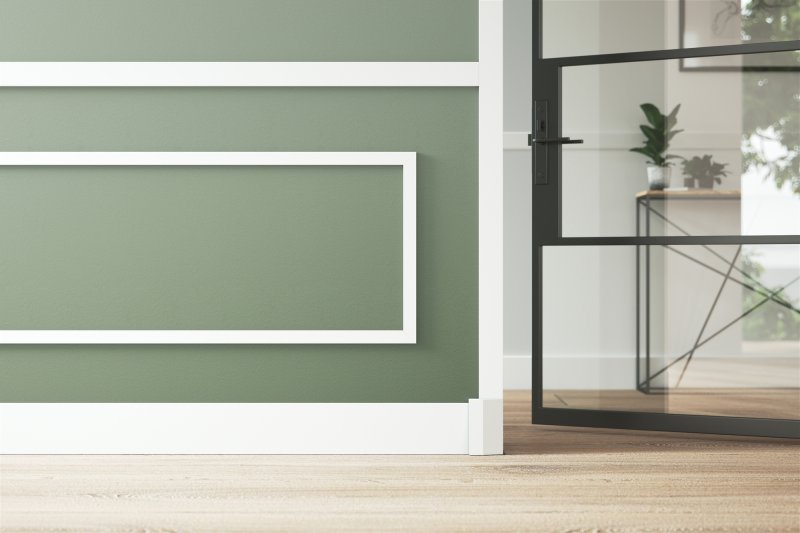 Wall with moldings