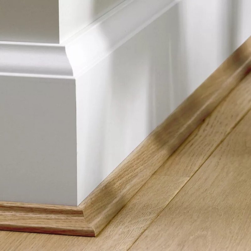 Floor skirting boards