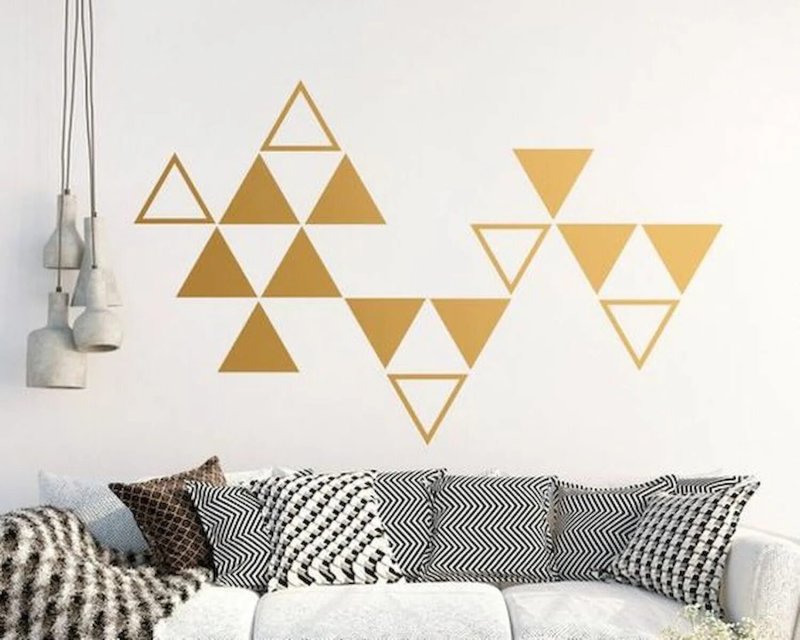 Wall decor with triangles