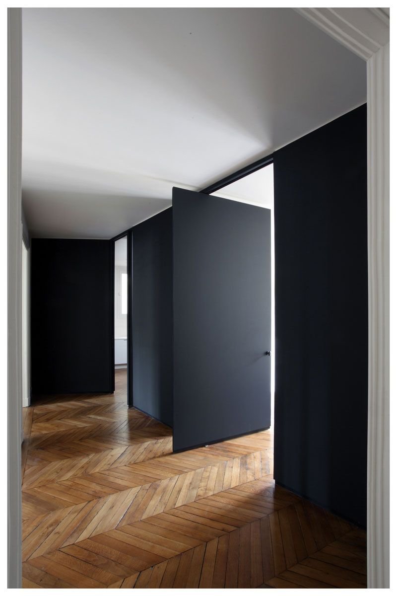 Black plinth in the interior of the floor