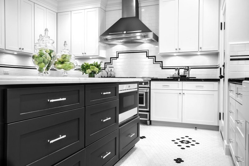 Black white kitchen