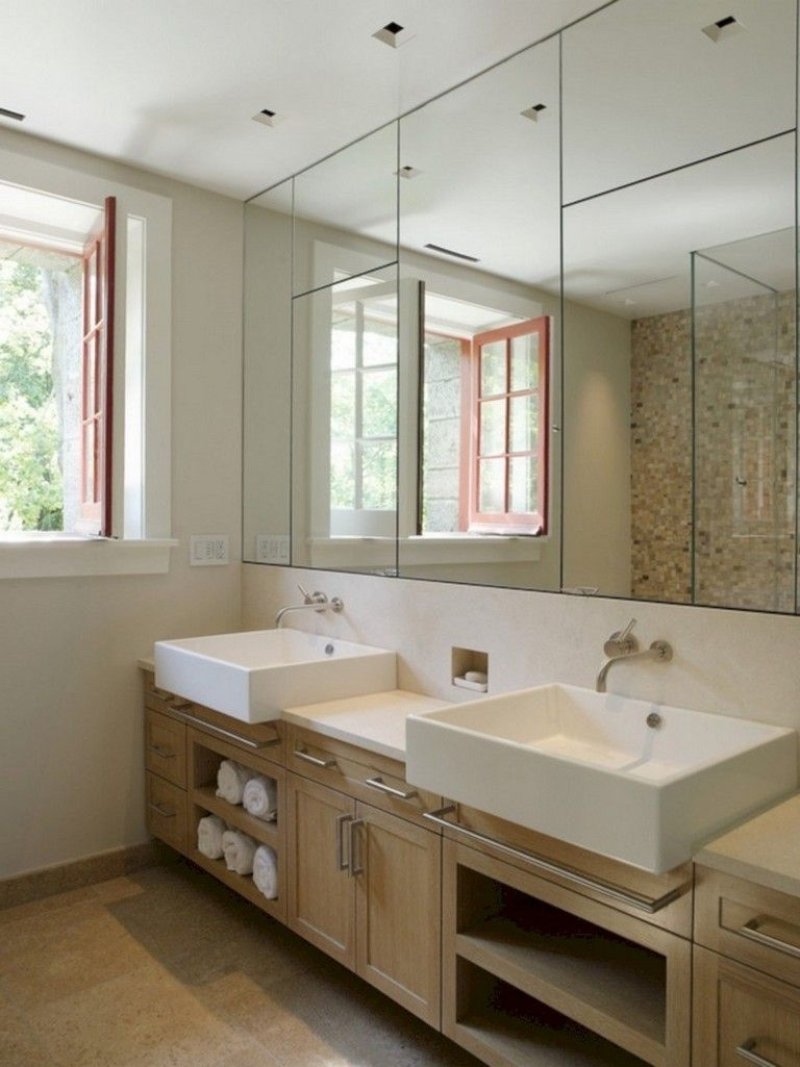 Bathroom with two shells