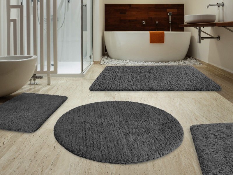 Bathroom rug