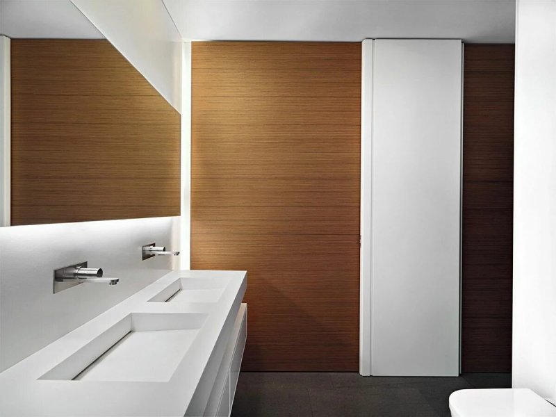 Wall panels in the bathroom