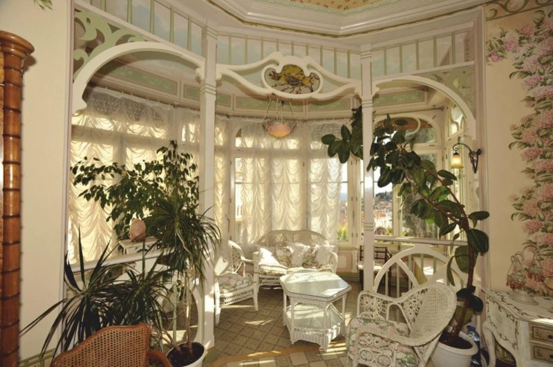 Style Art Nouveau in the interior