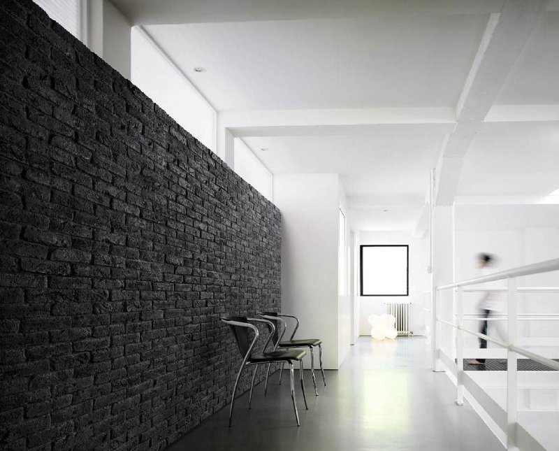 Dark gray brick in the interior