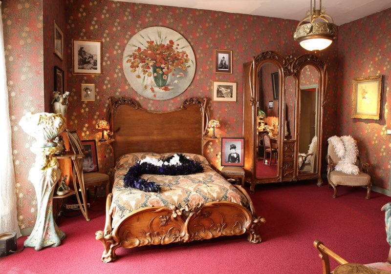 Old -style bedroom