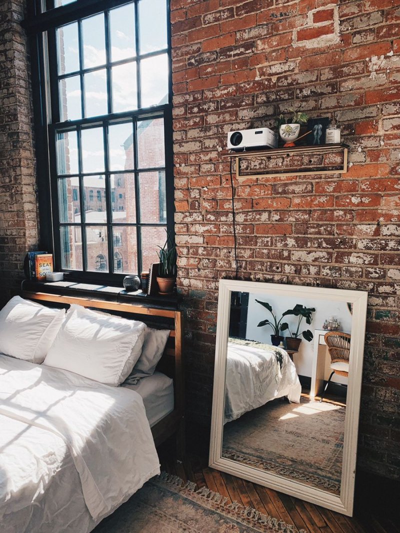 Loft industrial loft -style bedroom