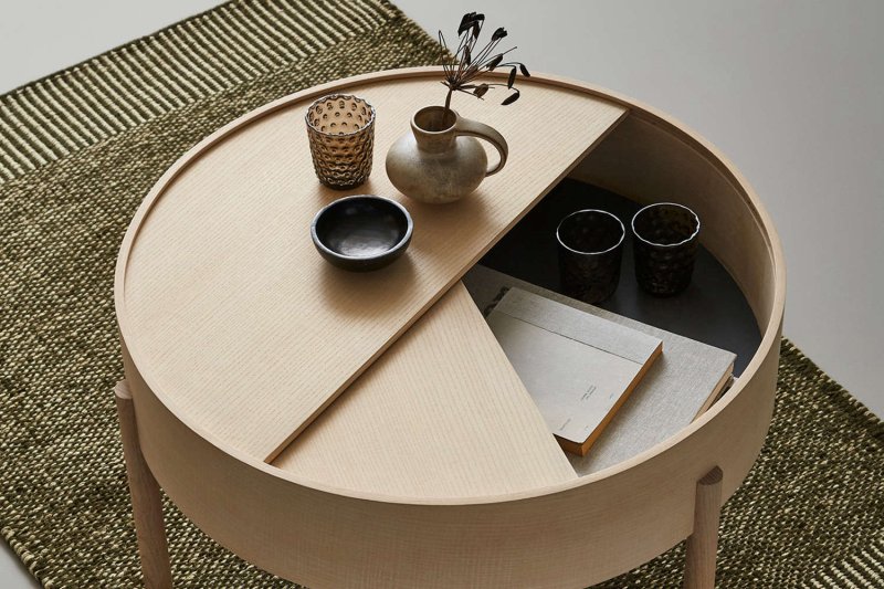 Round coffee table