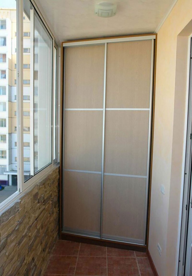 Balcony cabinet