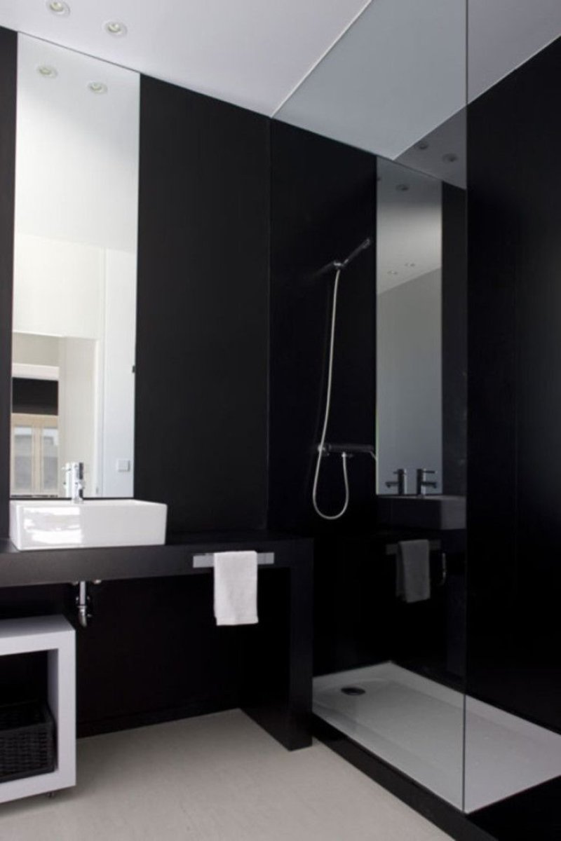 Bathroom in the style of minimalism