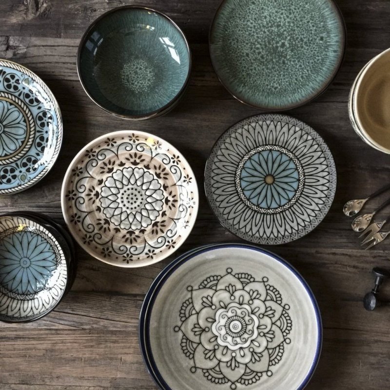 Ceramic decorative plates