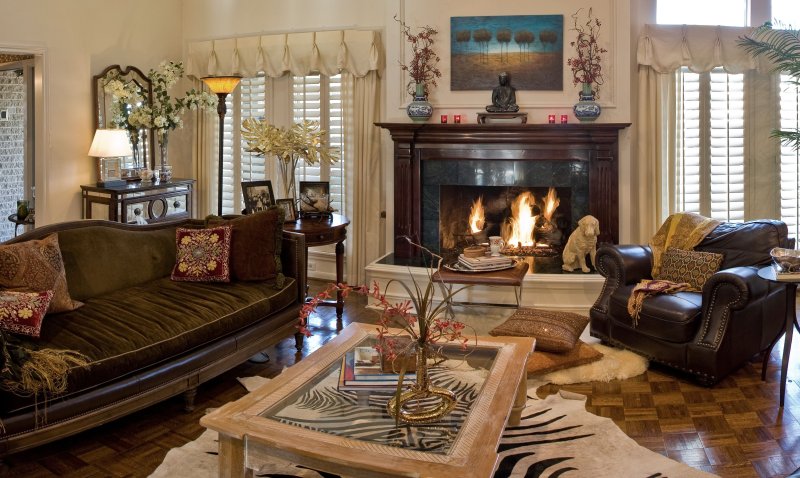 Living rooms with fireplace