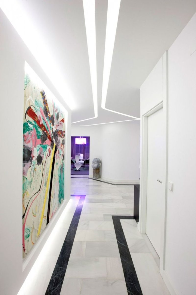 Light lines in the interior