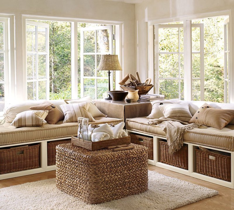 Wicker baskets in the interior of the living room