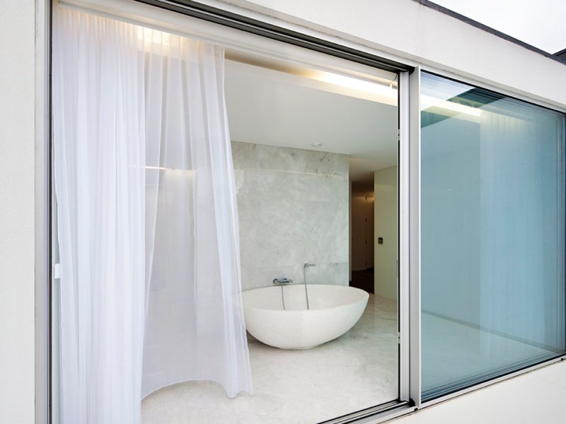 Sliding doors for the bathroom