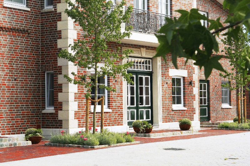 Clinker brick facade