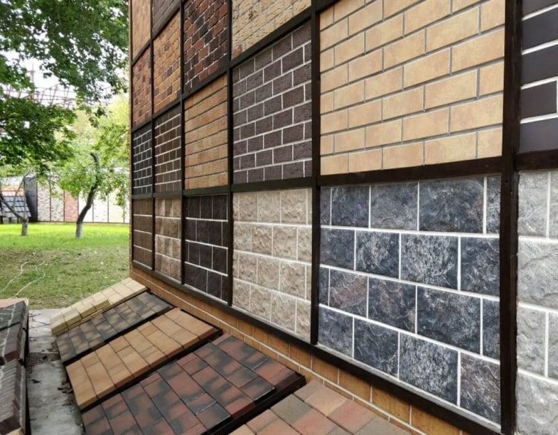 Clinker tile facade