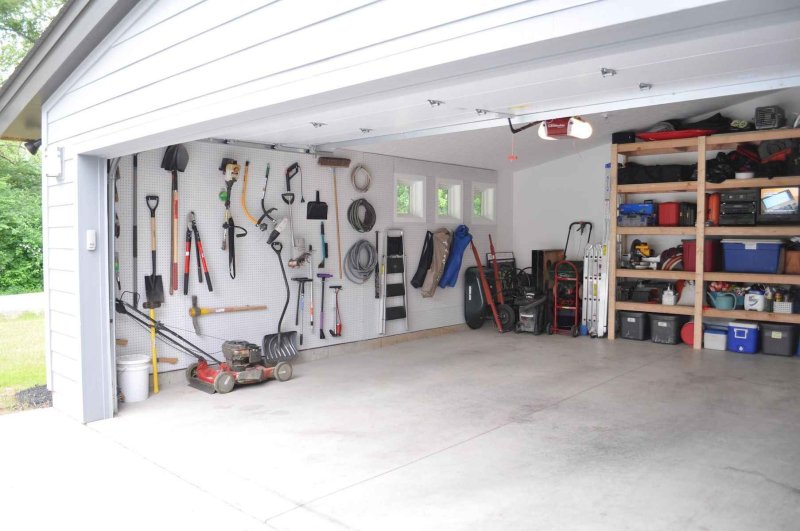 Garage inside